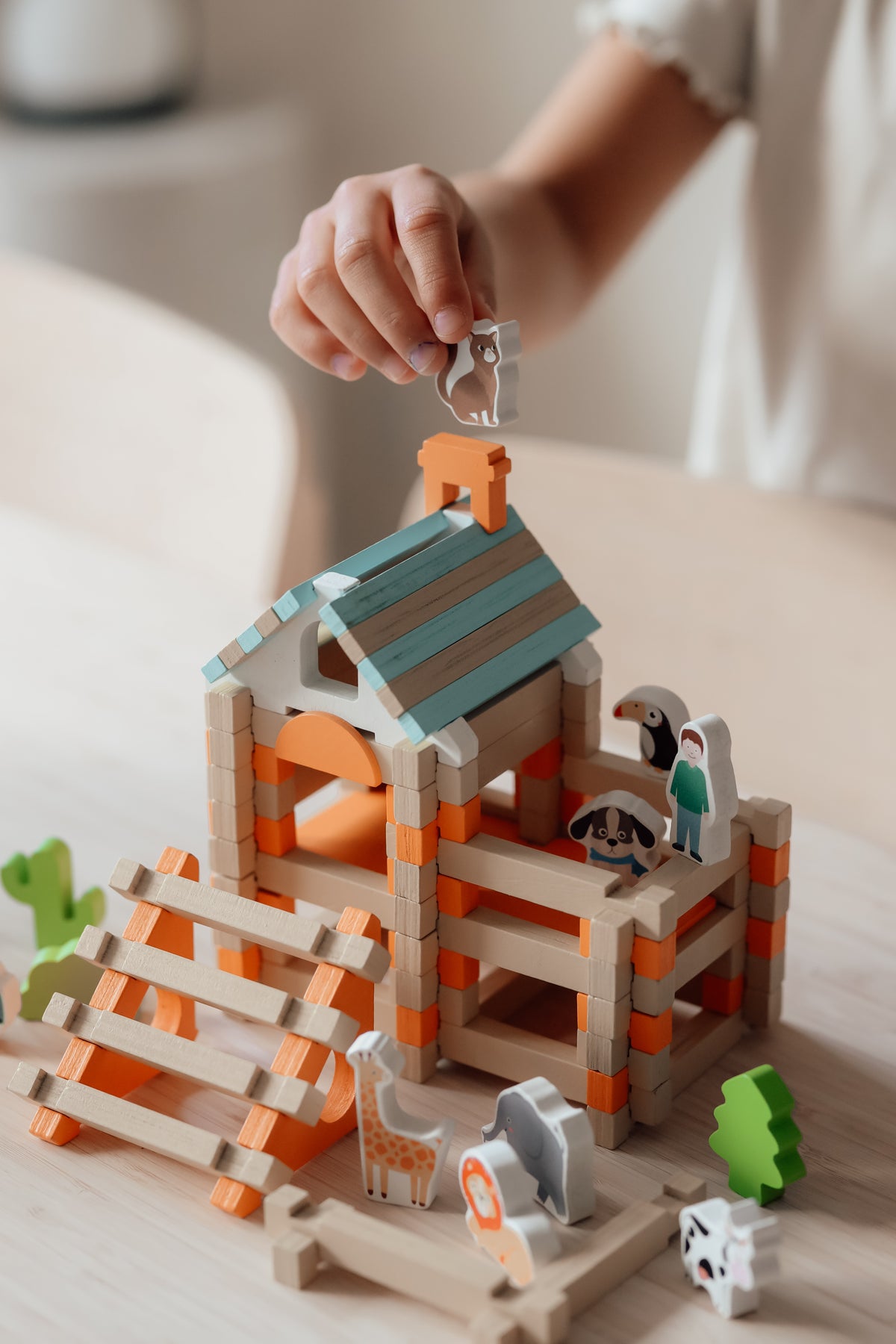 Adventskalender – Byggeklodser i træ (4 temahuse) fra Hemmingsen Kids, billede 3