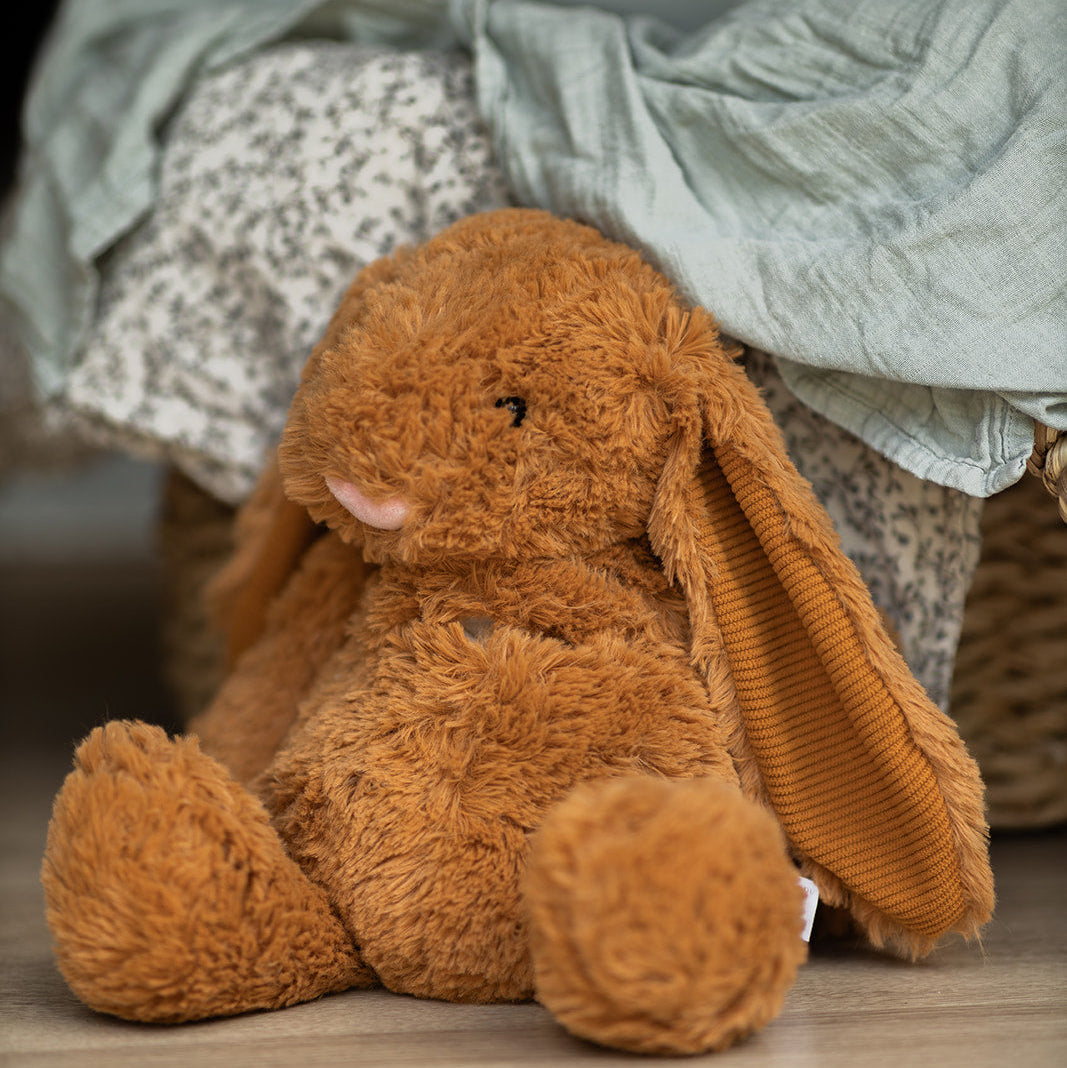 Tyngdebamse Kanin – blød tryghed og ro i hverdagen fra Hemmingsen Kids