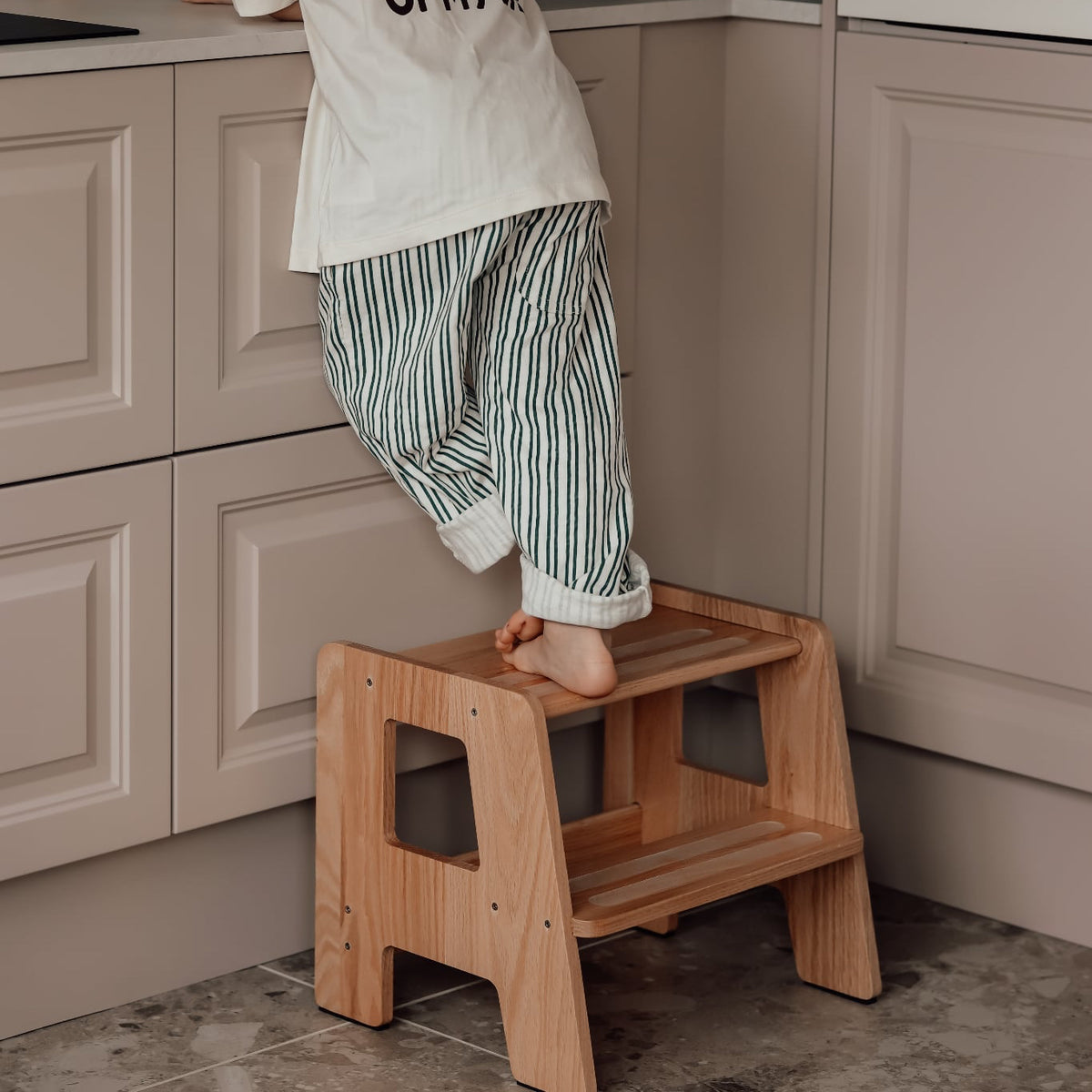 Børneskammel i egetræ fra Hemmingsen Kids, billede 2