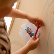 Magnetisk penneholder – Smart tilbehør til magnettavlen fra Hemmingsen Kids