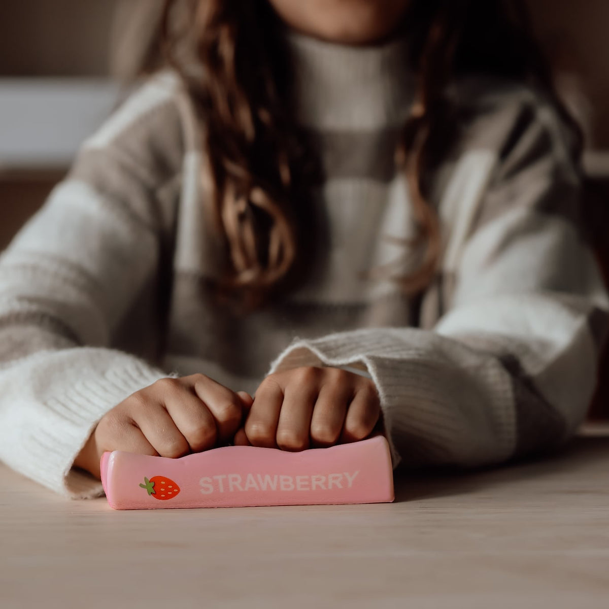 Strawberry Squishy- Blødt stresslegetøj fra Hemmingsen Kids, billede 3