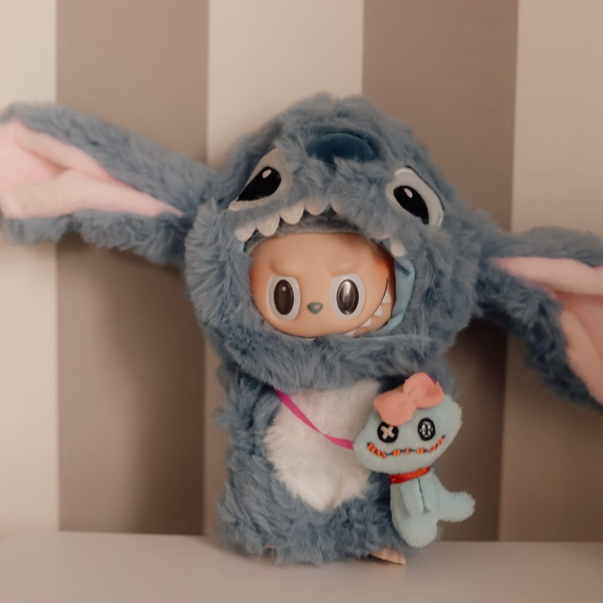 Labubu Tøjsæt – Blue Monster Edition fra Hemmingsen Kids