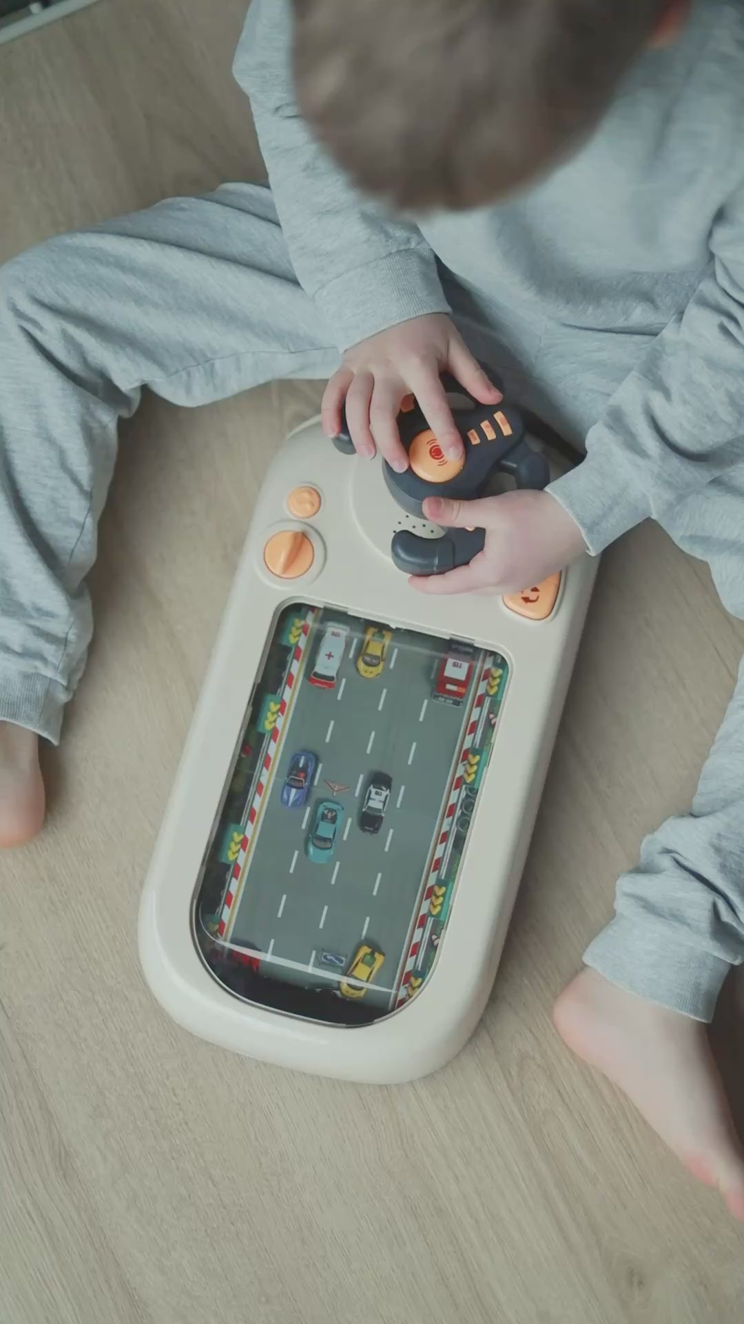 Indlæs video: Miniræs- Interaktivt Bilspil